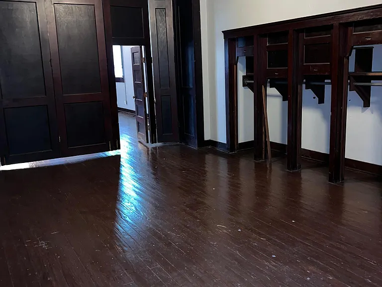 17302 James St — Photo 25