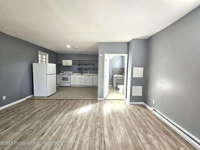 125 River St #A — Photo 7