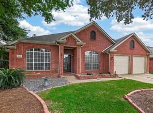 1815 Glen Oak Ct, Sugar Land, TX 77479