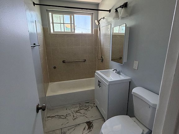 5th image of 274 E 47th St APT 4