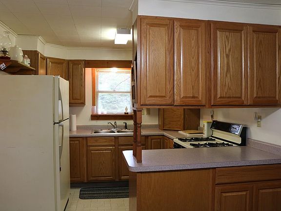4th image of 5477 N Echo Lake Rd E #E