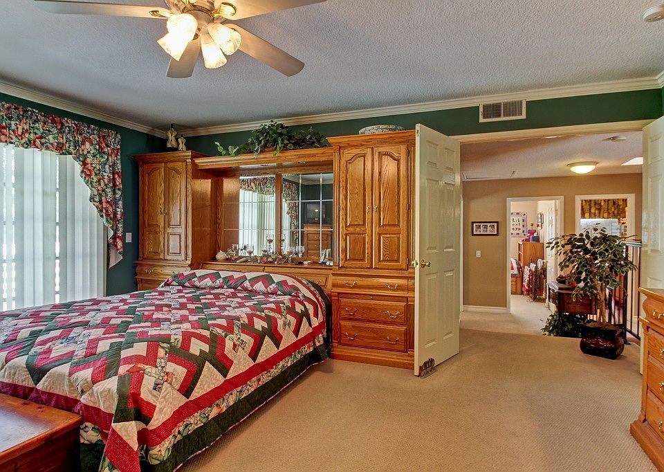 1st image of 990 S Hedin Cir