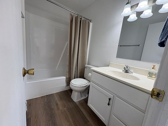 5th image of 2323-2329 30th St SW #6a37a94f0