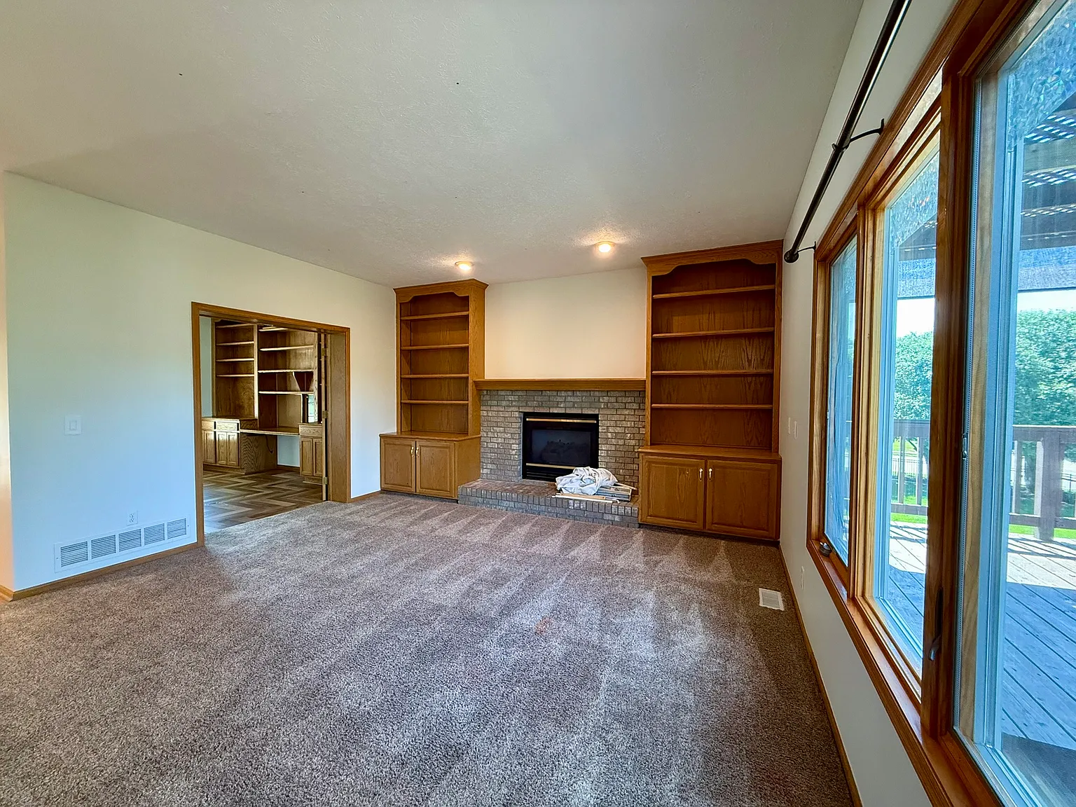 4 bed, 3397 sqft, $3,250 — Photo 3
