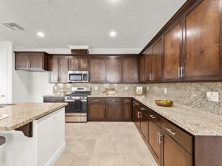 663 Addison Ln — Photo 31