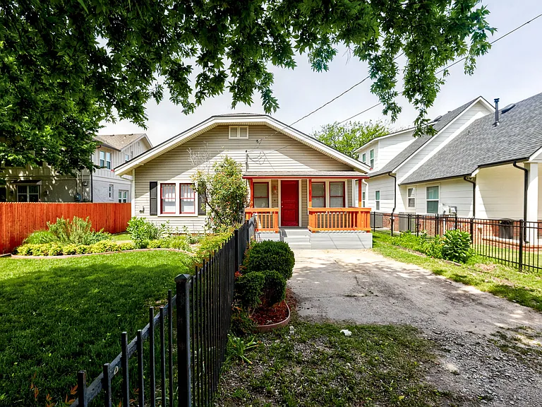1005 Classen Blvd — Photo 10