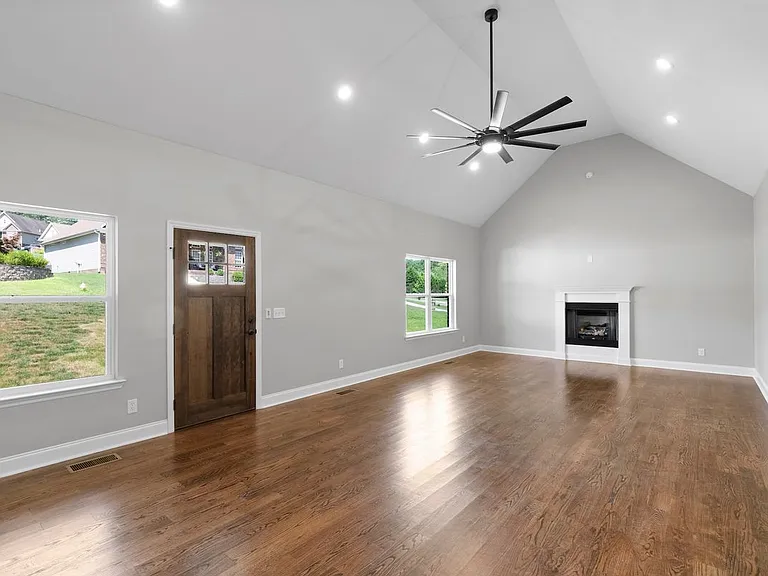 611 Sunset Valley Dr — Photo 5