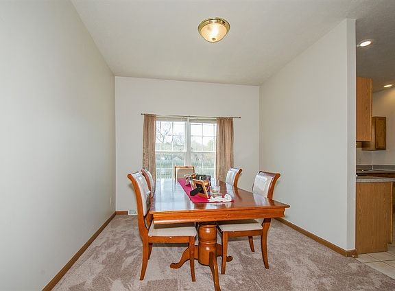 4th image of 1416 N Maywood Dr