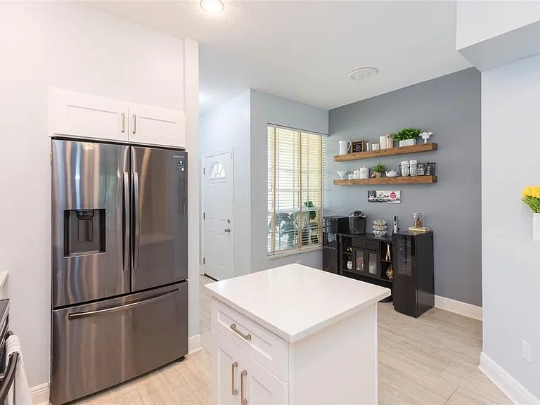 1050 Starkey Rd #104 — Photo 9