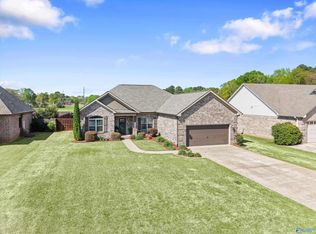 22945 Oakdale Ridge Ln, Athens, AL 35613