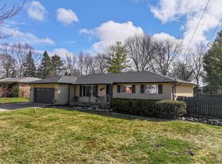 13307 Firestone Dr, Fenton, MI 48430