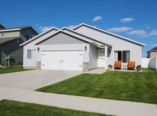 3004 12th St NW, Minot, ND 58703
