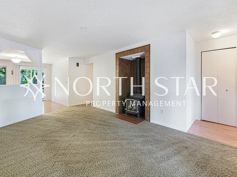 6269 SW Southwood Dr — Photo 5