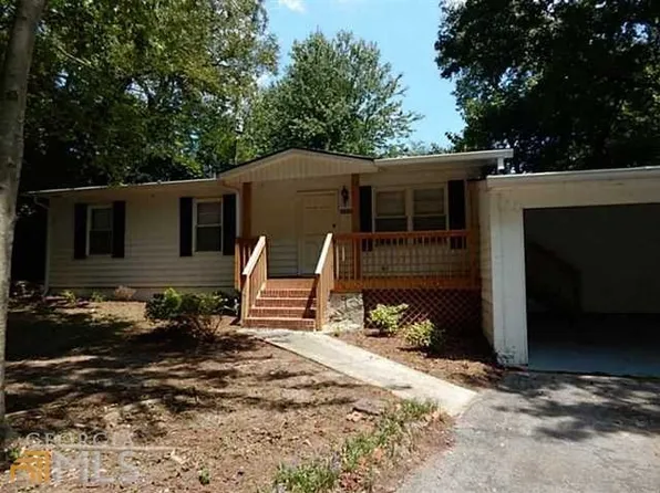 1022 N Born Rd, Stone Mountain, GA 30088