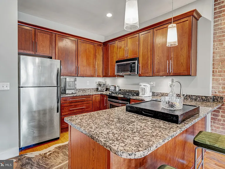 1531 Park Rd NW #6 — Photo 16