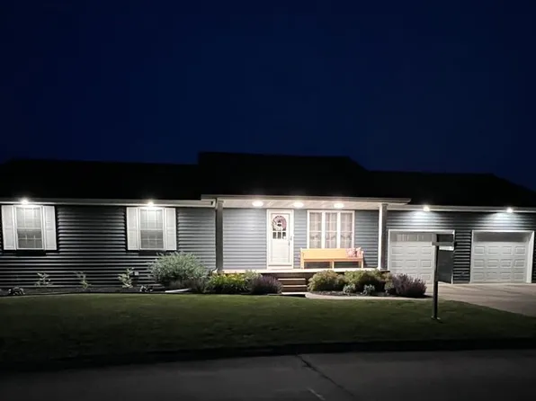 1306 Castle Dr, Kirksville, MO 63501