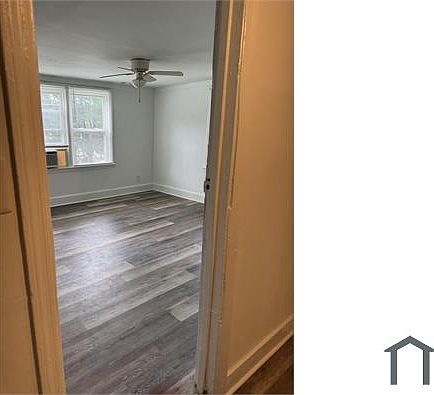 5th image of 1627 Rose Ln