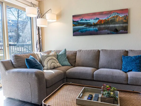 1625 Shadow Run Frontage #C206, Steamboat Springs, CO 80487