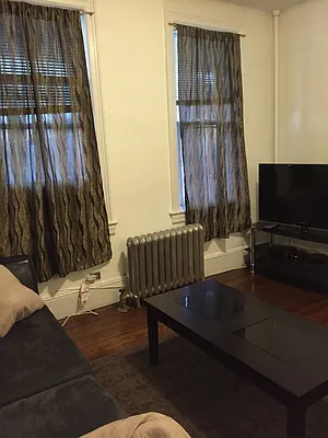 Rented by Peter Ashe | media 4