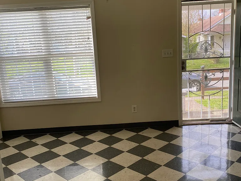 705 M St #1 — Photo 6