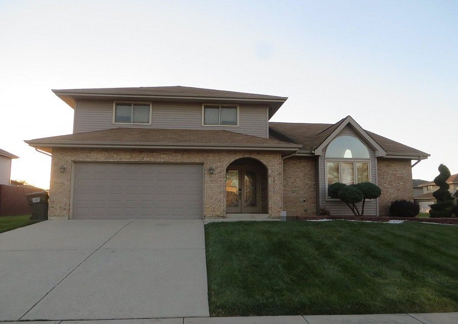 1st image of 22597 Crescent Way