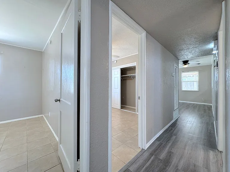 7816 Santa Monica Ct — Photo 10