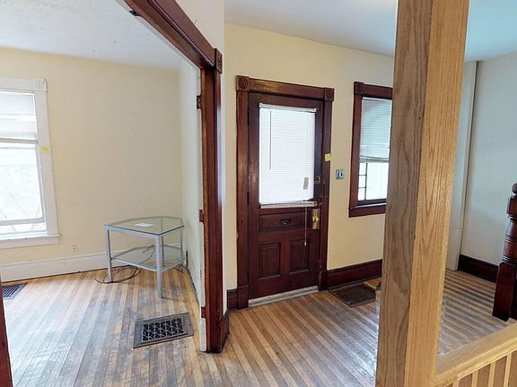 4th image of 523 Hill St