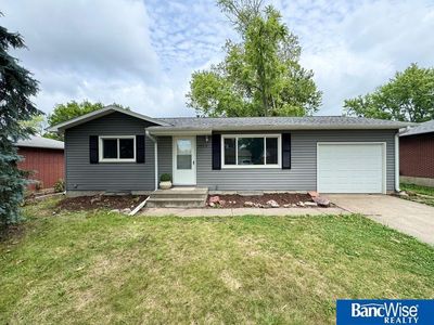 7800 Cherrywood Dr, Lincoln, NE, 68510