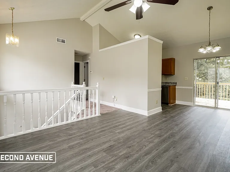 5946 Crescent Ridge Ct — Photo 3