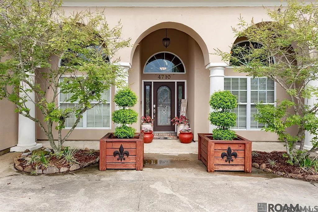 3 bed, 4458 sqft, $5,500 — Photo 3