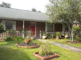 1955 S Forest Lawn Dr, Terrytown, LA 70056