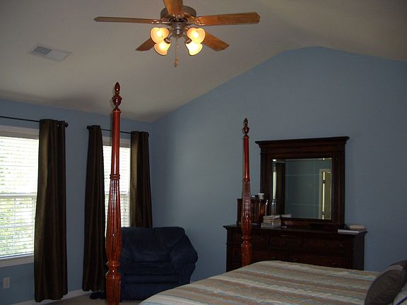 Upstairs Master Bedrm