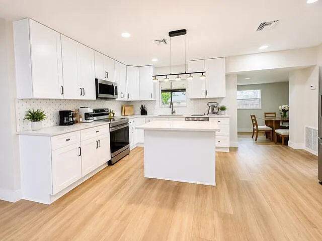 124 E Arbor Ave — Photo 3