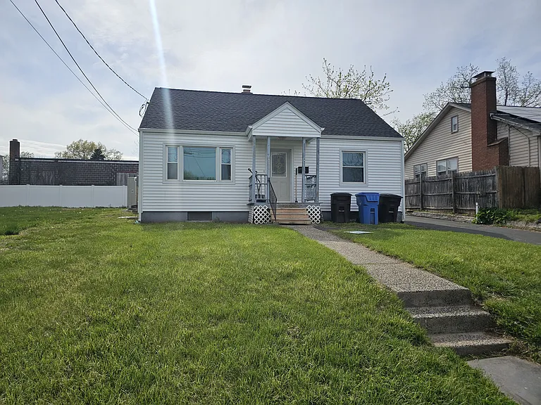 18 Dudley St — Photo 3
