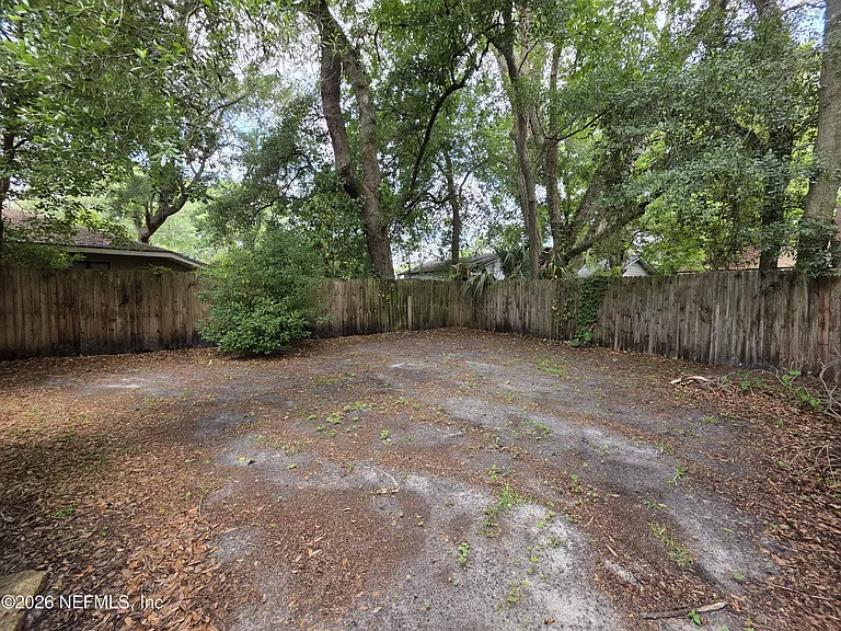 3353 Dellwood Ave — Photo 15