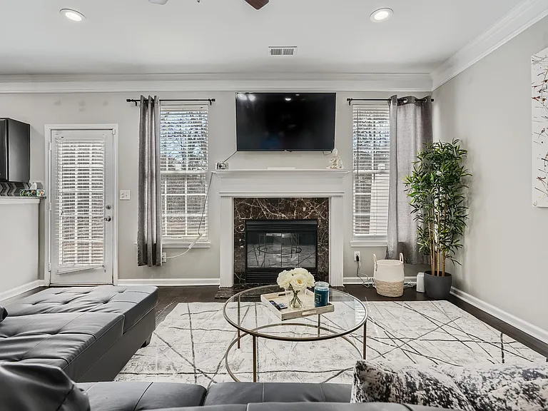 6294 Spring Knoll Ct — Photo 7