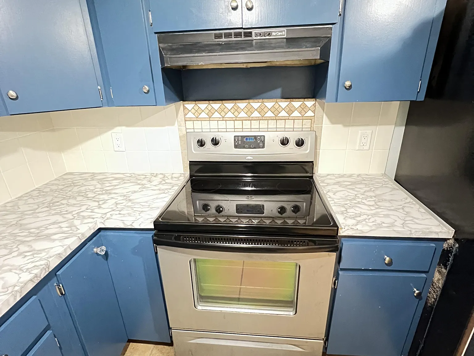 4 bed, 3.0 bath, 2253 sqft, $879 — Photo 3