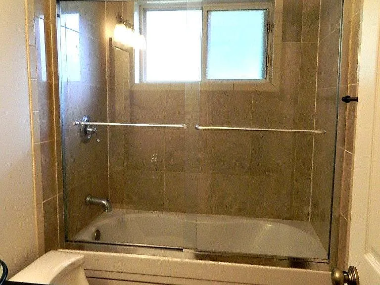 Tile Surround