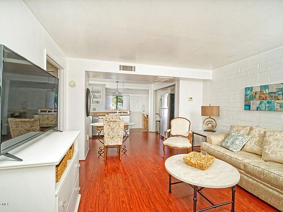 3rd image of 260 W Camino Manzana