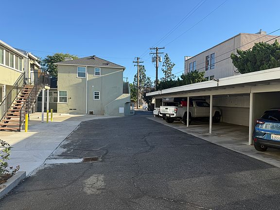 5th image of 14 Palmetto Dr