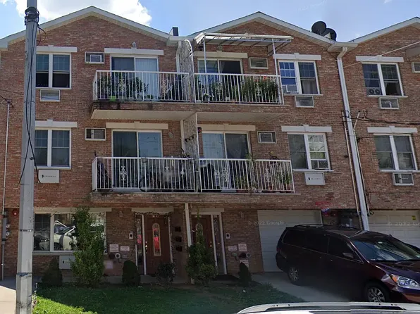 6734 48th Ave, Woodside, NY 11377