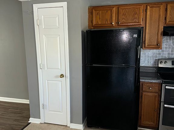 4th image of 104 Hampton Square Dr #104
