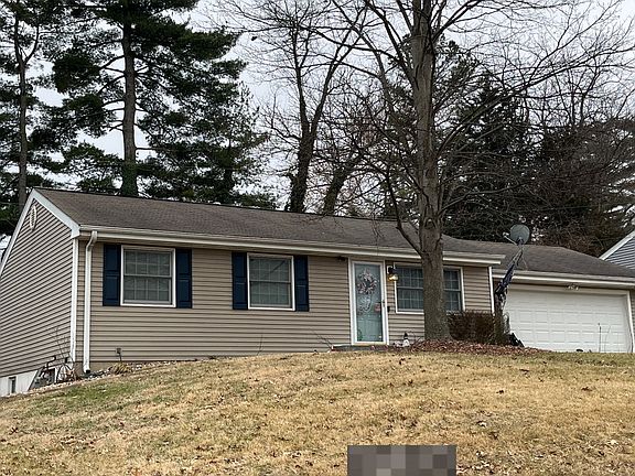 3rd image of 158 E Donaldson Dr