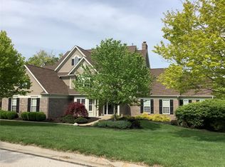 332 Merlot Ln, Saint Albans, MO 63073