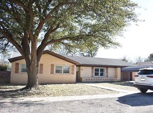 605 SW Avenue I, Seminole, TX 79360