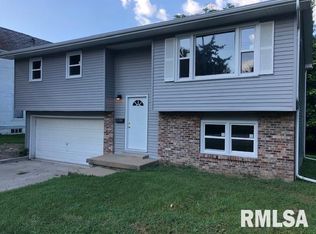 408 E Murray St, Macomb, IL 61455