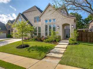 1049 Lavon Dr, Grapevine, TX 76051