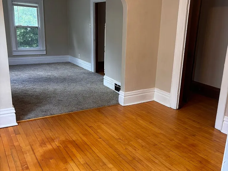 234-236 N Oakland Ave — Photo 12