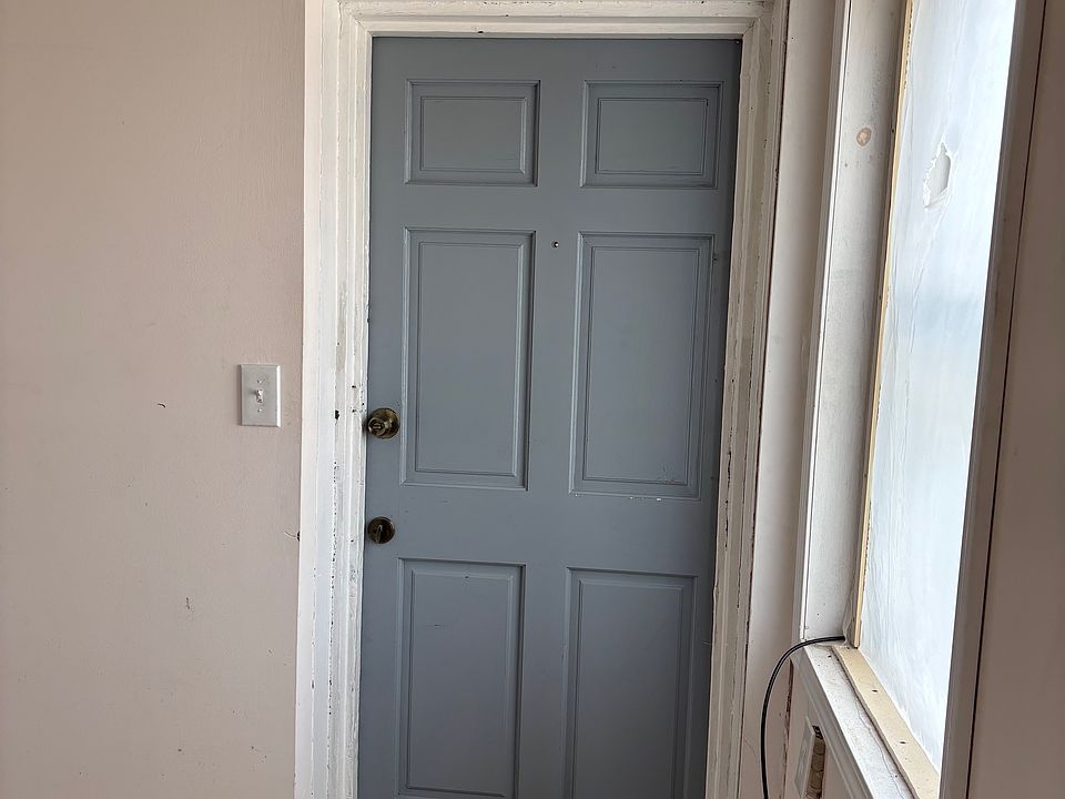 1st image of 1421 Broadway St #1