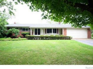 1778 Nottingham Dr, Highland, MI 48356